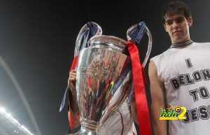 AC Milan's Brazilian midfielder Kaka pos