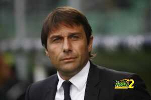 Juventus's coach Antonio Conte reacts du