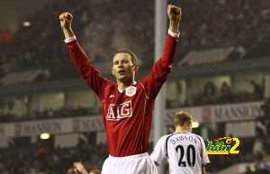 Manchester United's Ryan Giggs celebrate