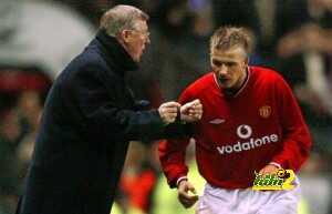 Manchester United's manager Sir Alex Ferguson (L)