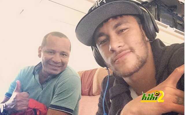 neymar-avion-acompanado-padre-1400421652417