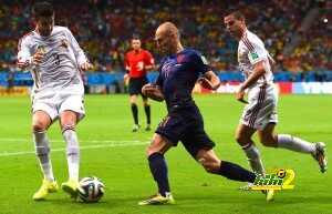 Spain v Netherlands: Group B - 2014 FIFA World Cup Brazil