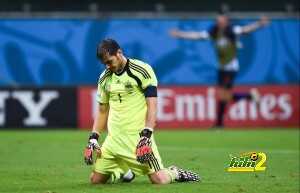 Spain v Netherlands: Group B - 2014 FIFA World Cup Brazil