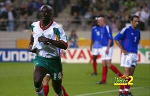 Senegalese midfielder Pape Bouba Diop (L) celebrat