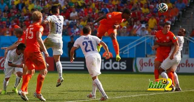 Netherlands v Chile: Group B - 2014 FIFA World Cup Brazil