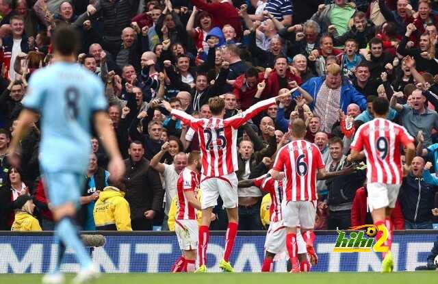 1409412827049_wps_18_Stoke_City_players_celebr