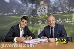 Juventus - Alvaro Morata firma del contratto