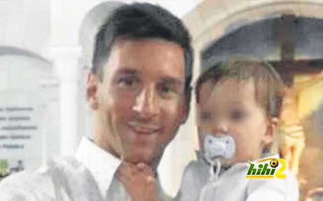 leo-messi-junto-sobrino-benjamin-dia-bautizo-1419714587892