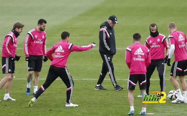 real-madrid-entreno-antes-partir-barcelona-1426960709348