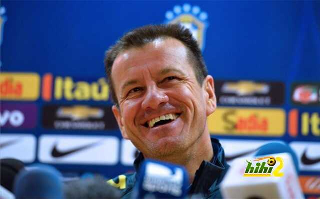 dunga-sonriente-durante-rueda-prensa-previa-brasil-chile-1427569217527