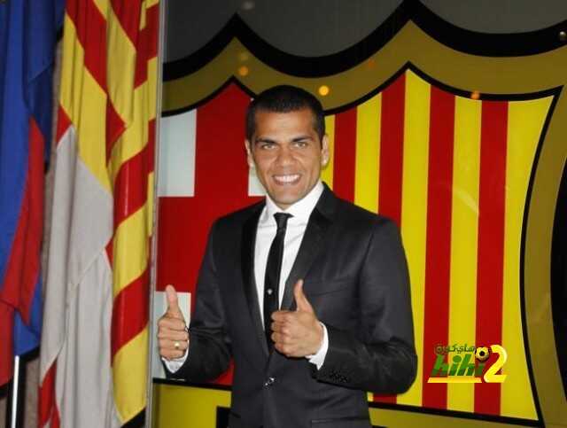 dani-alves-renueva-con-el-barca