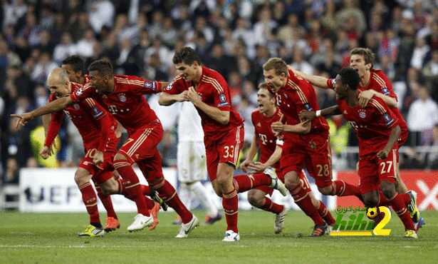 Bayern Munich's players react after the penalty shootout during their Champions League semi-final second leg soccer match against Real Madrid at Santiago Bernabeu stadium in Madrid, April 25, 2012.     REUTERS/Sergio Perez (SPAIN  - Tags: SPORT SOCCER)