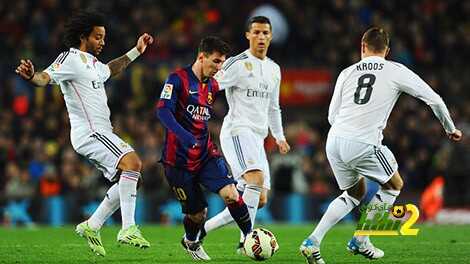 BARCELONA, SPAIN - MARCH 22:  Lionel Messi of Barcelona takes on Marcelo (L), Cristiano Ronaldo (2R) and Toni Kroos of Real Madrid CF (R) during the La Liga match between FC Barcelona and Real Madrid CF at Camp Nou on March 22, 2015 in Barcelona, Spain.  (Photo by David Ramos/Getty Images)