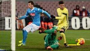 Inter's goalkeeper Samir Handanovic in action during the Italian Cup quarter final soccer match between SSC Napoli and FC Inter at San Paolo Stadium in Naples, 19 January 2016. ANSA/ CIRO FUSCO