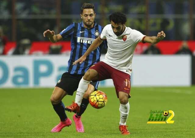 roma-winger-mohamed-salah-r-competes-for-the-ball-against-inter-milans-danilo-ambrosio