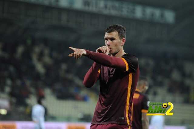 Foto LaPresse - Alessandro Fiocchi
12 02 2016 Modena ( Italia )
Sport Calcio
Carpi - Roma
Campionato di Calcio Serie A TIM 2015 2016 - Stadio "Braglia"
Nella foto: esultanza gol Dzeko ( 1-2 )
Photo LaPresse - Alessandro Fiocchi
12 february 2016  Modena ( Italy)
Sport Soccer
Carpi - Roma
Italian Football Championship League A TIM 2015 2016 - "Braglia" Stadium
In the pic: gol Dzeko ( 1-2 )