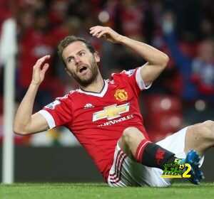 MANCHESTER, ENGLAND - MAY 17:  Juan Mata of Manchester United reacts to having a penalty appeal turned down during the Barclays Premier League match between Manchester United and AFC Bournemouth at Old Trafford on May 17, 2016 in Manchester, England.  (Photo by Matthew Peters/Man Utd via Getty Images)