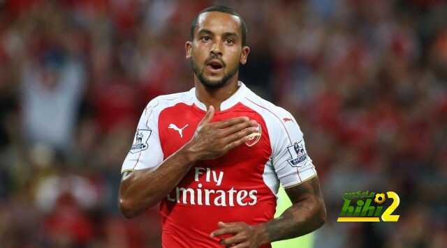 arsenals-theo-walcott-celebrates-scoring-their-first-goal-e1437343788975