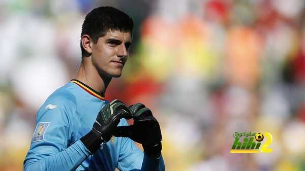 Belgium's goalkeeper Thibaut Courtois gestures at the end of the first half of their 2014 World Cup Group H soccer match against Algeria at the Mineirao stadium in Belo Horizonte June 17, 2014. REUTERS/Sergio Perez (BRAZIL  - Tags: SOCCER SPORT WORLD CUP)