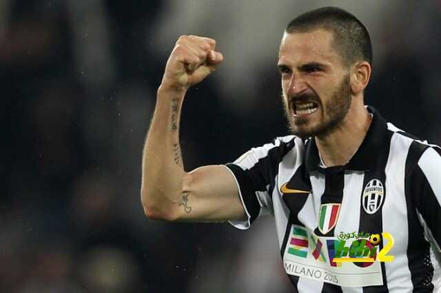 Juventus' defender Leonardo Bonucci celebrates after scoring during the Italian Serie A football match Juventus vs Lazio at "Juventus Stadium" in Turin on April 18, 2015.    AFP PHOTO / MARCO BERTORELLO