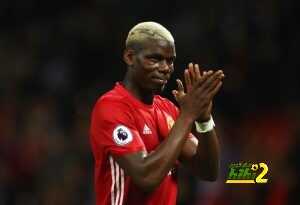 MANCHESTER, ENGLAND - AUGUST 19: Paul Pogba of Manchester United applauds the fans after the Premier League match between Manchester United and Southampton at Old Trafford on August 19, 2016 in Manchester, England. (Photo by Michael Steele/Getty Images)