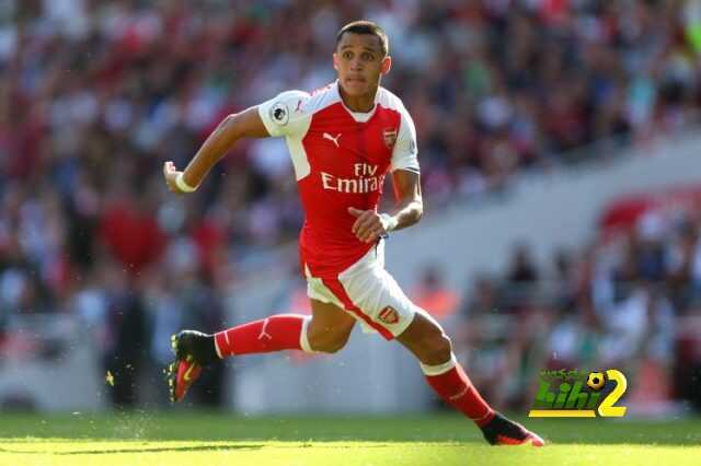 LONDON, ENGLAND - AUGUST 14: Alexis Sanchez of Arsenal during the Premier League match between Arsenal and Liverpool at Emirates Stadium on August 14, 2016 in London, England. (Photo by Catherine Ivill - AMA/Getty Images)