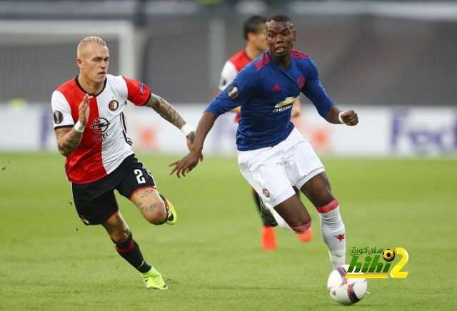 ROTTERDAM, NETHERLANDS - SEPTEMBER 15: Rick Karsdorp of Feyenoord chases down Paul Pogba of Manchester United during the UEFA Europa League Group A match between Feyenoord and Manchester United FC at Feijenoord Stadion on September 15, 2016 in Rotterdam, . (Photo by Dean Mouhtaropoulos/Getty Images)