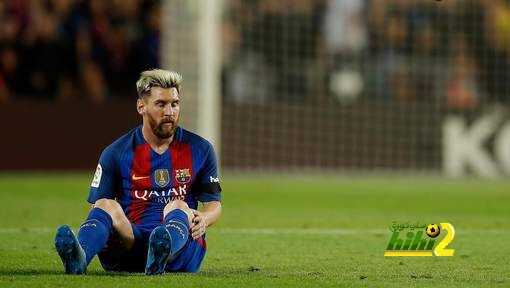 FC Barcelona's Lionel Messi pauses during the Spanish La Liga soccer match against Atletico Madrid at the Camp Nou in Barcelona, Spain, Wednesday, Sept. 21, 2016. (AP Photo/Manu Fernandez)