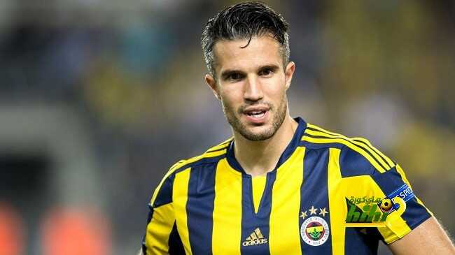 092115-soccer-fenerbahce-robin-van-persie-pi-sw-vresize-1200-675-high-28