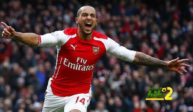 Arsenal's Theo Walcott celebrates his goal against Aston Villa during their English Premier League soccer match at the Emirates Stadium in London, February 1, 2015.                   REUTERS/Eddie Keogh (BRITAIN  - Tags: SOCCER SPORT) EDITORIAL USE ONLY. NO USE WITH UNAUTHORIZED AUDIO, VIDEO, DATA, FIXTURE LISTS, CLUB/LEAGUE LOGOS OR 'LIVE' SERVICES. ONLINE IN-MATCH USE LIMITED TO 45 IMAGES, NO VIDEO EMULATION. NO USE IN BETTING, GAMES OR SINGLE CLUB/LEAGUE/PLAYER PUBLICATIONS.FOR EDITORIAL USE ONLY. NOT FOR SALE FOR MARKETING OR ADVERTISING CAMPAIGNS.   - RTR4NS5N