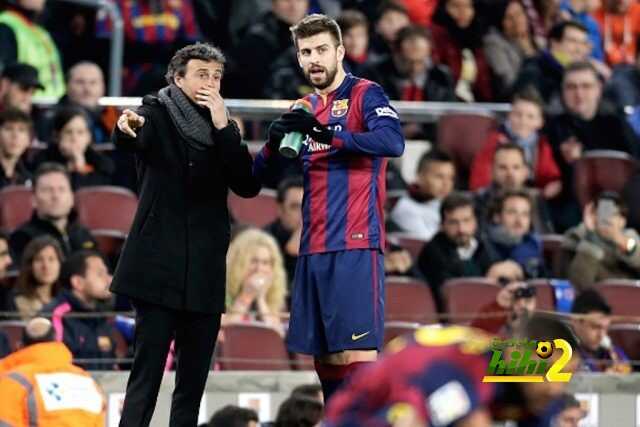 (L-R) coach Luis Enrique of FC Barcelona, Gerard Pique of FC Barcelona during the Copa del Rey match between FC Barcelona and Villarreal at Camp Nou on february 11, 2015 in Barcelona, Spain(Photo by VI Images via Getty Images)