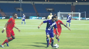 فيديو : الهلال يفرط فى الفوز على الاتفاق ويكتفي بالتعادل