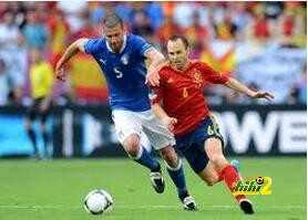 صور : تعرف على حكم قمة نصف نهائي كأس القارات ( أسبانيا × ايطاليا )