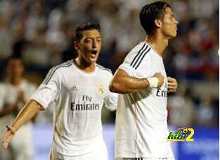 فيديو : تتويج ريال مدريد بأولى ألقابه هذا الموسم