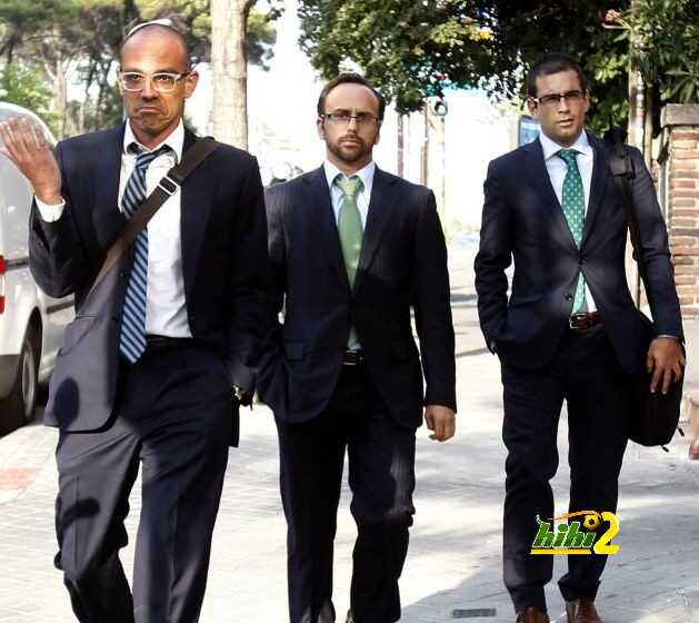 فيديو : فشل انتقال لاعب بيلباو إلى مانشستر يونايتد بسبب 3 نصابين !!
