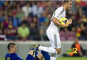 فيديو : أنشيلوتي يعاقب خيسي بعد هدفه في برشلونة ..!