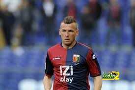 صورة : لاعب يعض منافسه في فخذه ..!