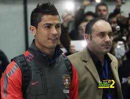 صور : كريستيانو ينضم للمنتخب البرتغالي ولكنه يغيب عن التدريبات ..!