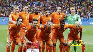 مفاجاة في تشكيلة منتخب هولندا !