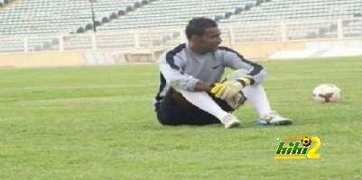 فيديو : ايقاف حارس أبها السعودي لاعتدائه على الحكم وتغريمه 10 آلاف ريال