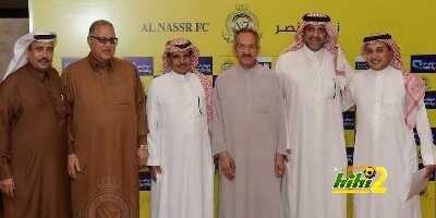 فيديو : النصر يكرم المغربي بعد 34 عاما من العمل