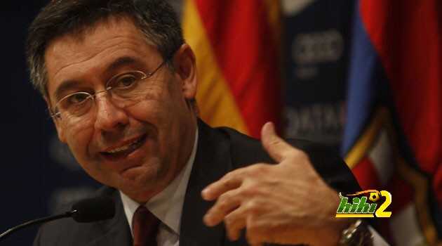 برشلونة يقيل مدربه ويعين البديل