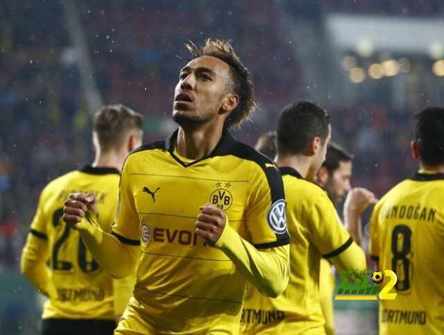 غياب اوباميانغ يثير الشكوك واقتراب انتقاله الى مانشستر يونايتد