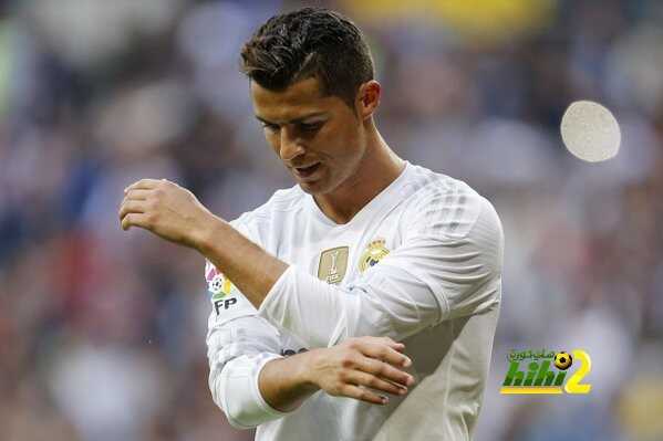 فيديو : سوء تمركز الحكم ساهم في تسجيل هدف غرناطه على ريال مدريد