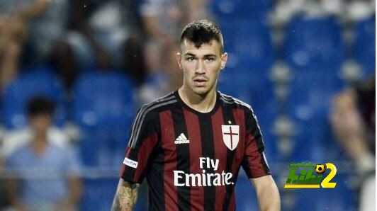 تشيلسي يجد ضالته في مدافع ميلان لتعويض رحيل قائد الفريق