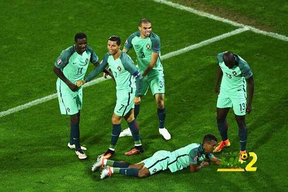 صورة : فرحة مدرب البرتغال بعد التـاهل لربع النهائي