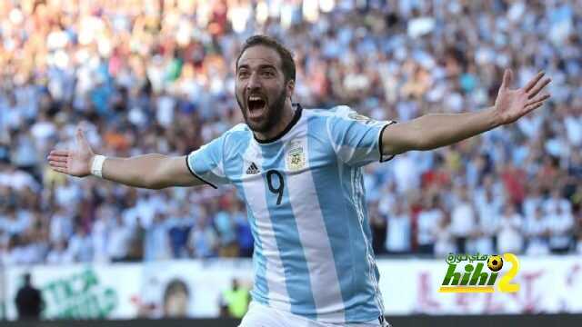 صورة : هيجواين بقميص اليوفينتوس