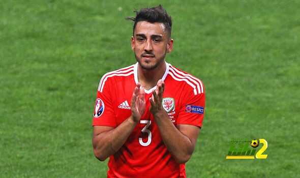 نيل تايلور حزين لكسر ساق لاعب ايرلندا