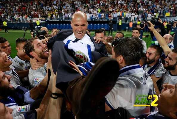 فيديو : بالتفاصيل الدقيقة هكذا اقتحم لاعبي ريال مدريد مؤتمر زيدان بعد الفوز باللقب