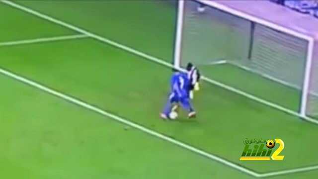 بالفيديو: حارس مارسيليا يُهين مدافع الخصم بمهارة فائقة